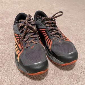 Brooks Caldera running shoes size 9 men's.